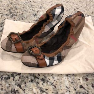 Burberry flats